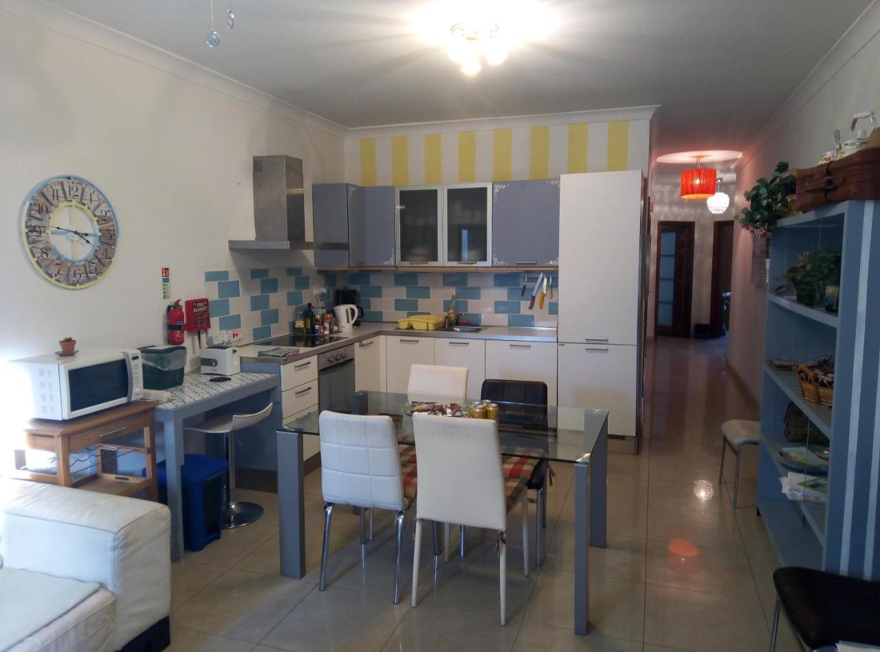 Swieqi Apartment San Ġiljan Kültér fotó